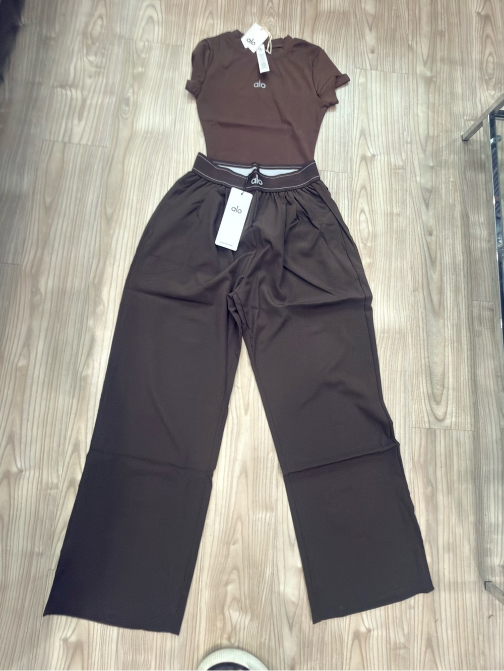 ALO Yoga Wide-Leg Lounge Pants in Brown - Picture 2 of 3